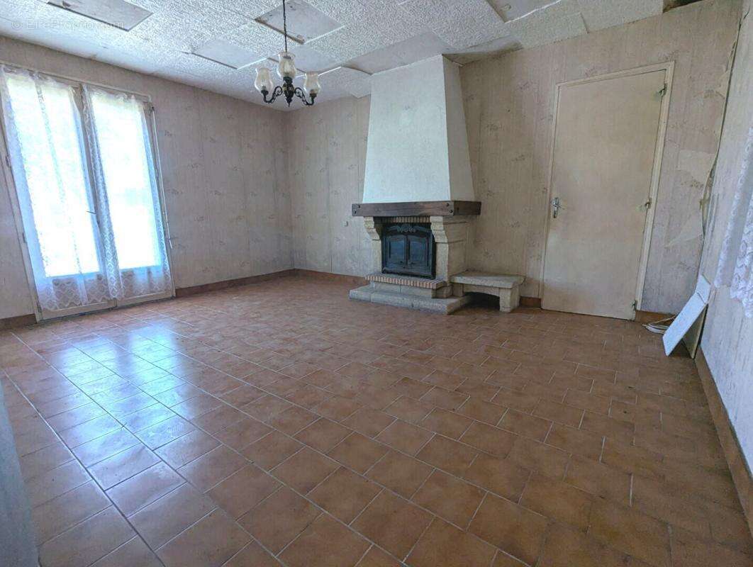 Maison à SAINTE-ANNE-SUR-BRIVET
