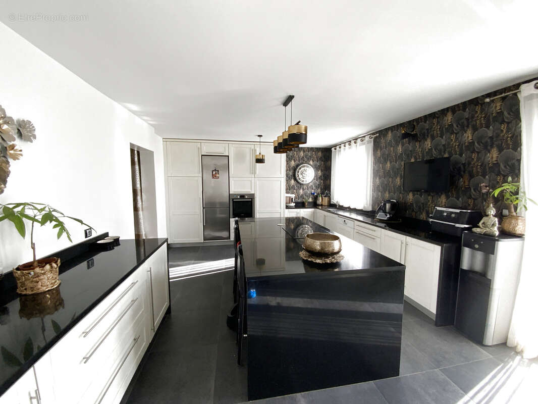 Maison à GRISY-SUISNES