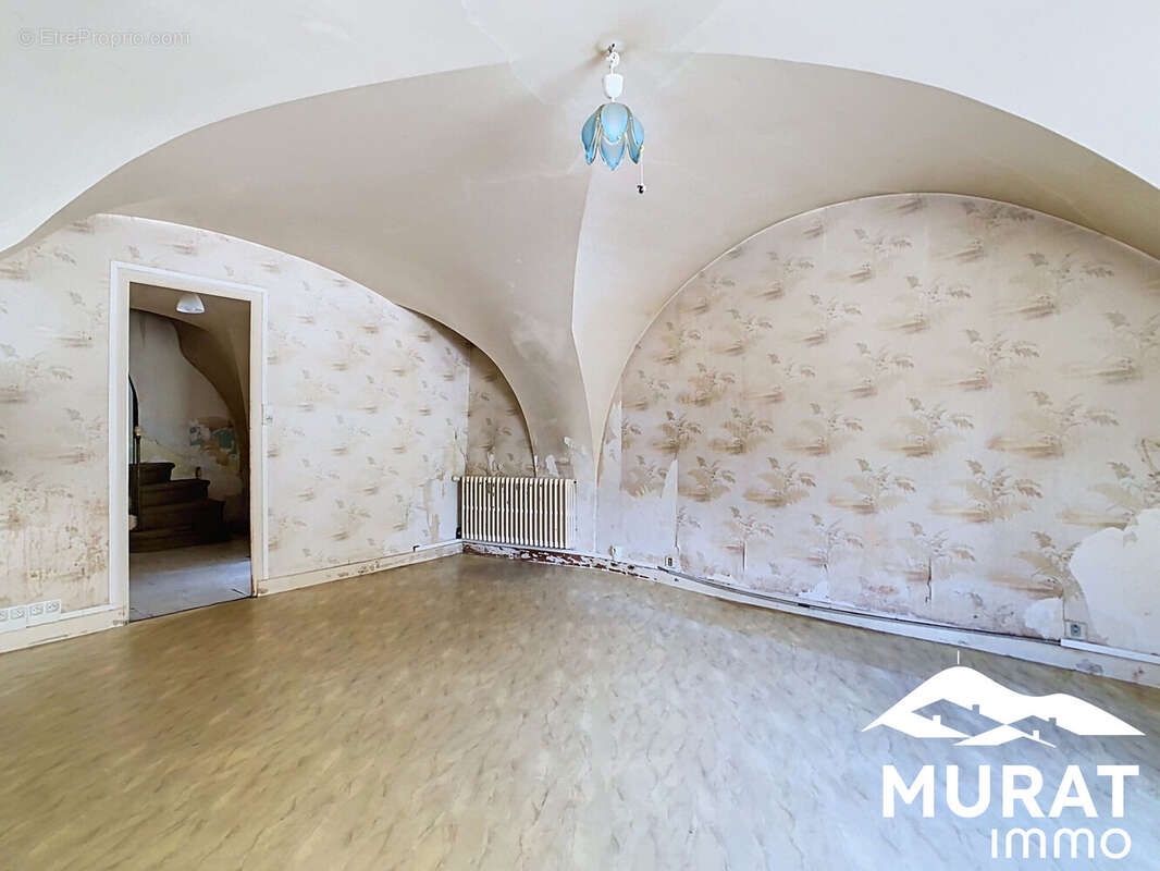 Maison 90 m² à Saint-Sandoux  - photo 3