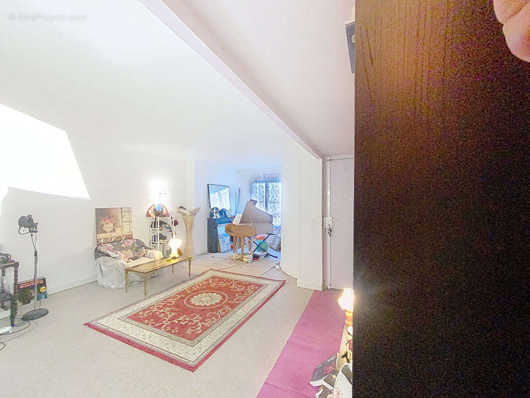 Appartement à PARIS-1E