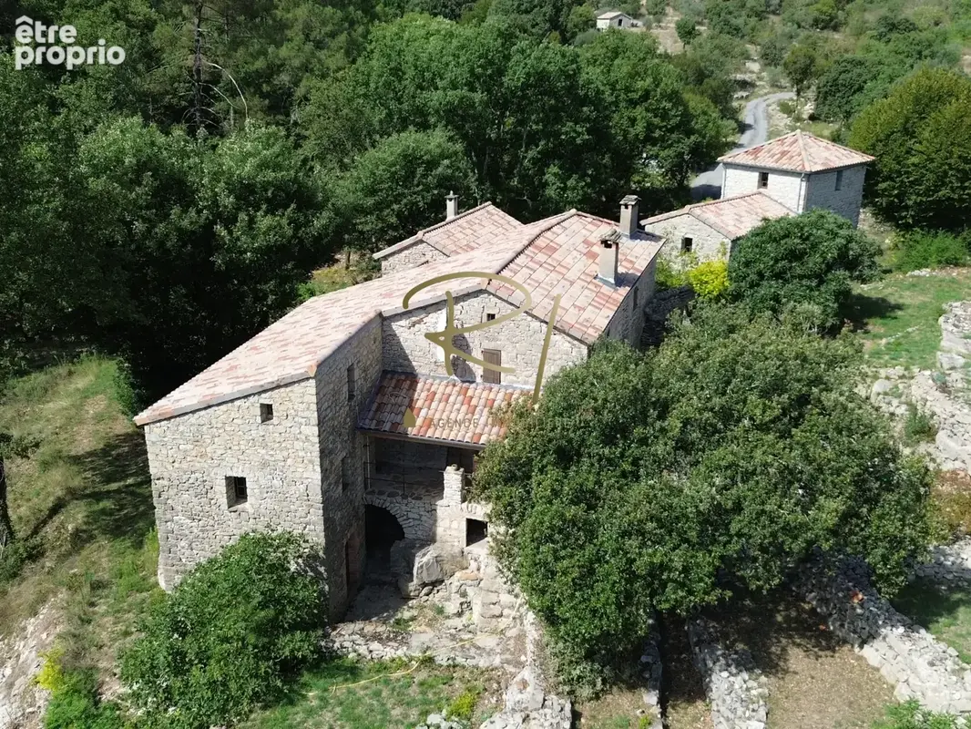 Mas en pierre   300 m2 hab   8 ha de terrain, Sud Ardèche - photo 2