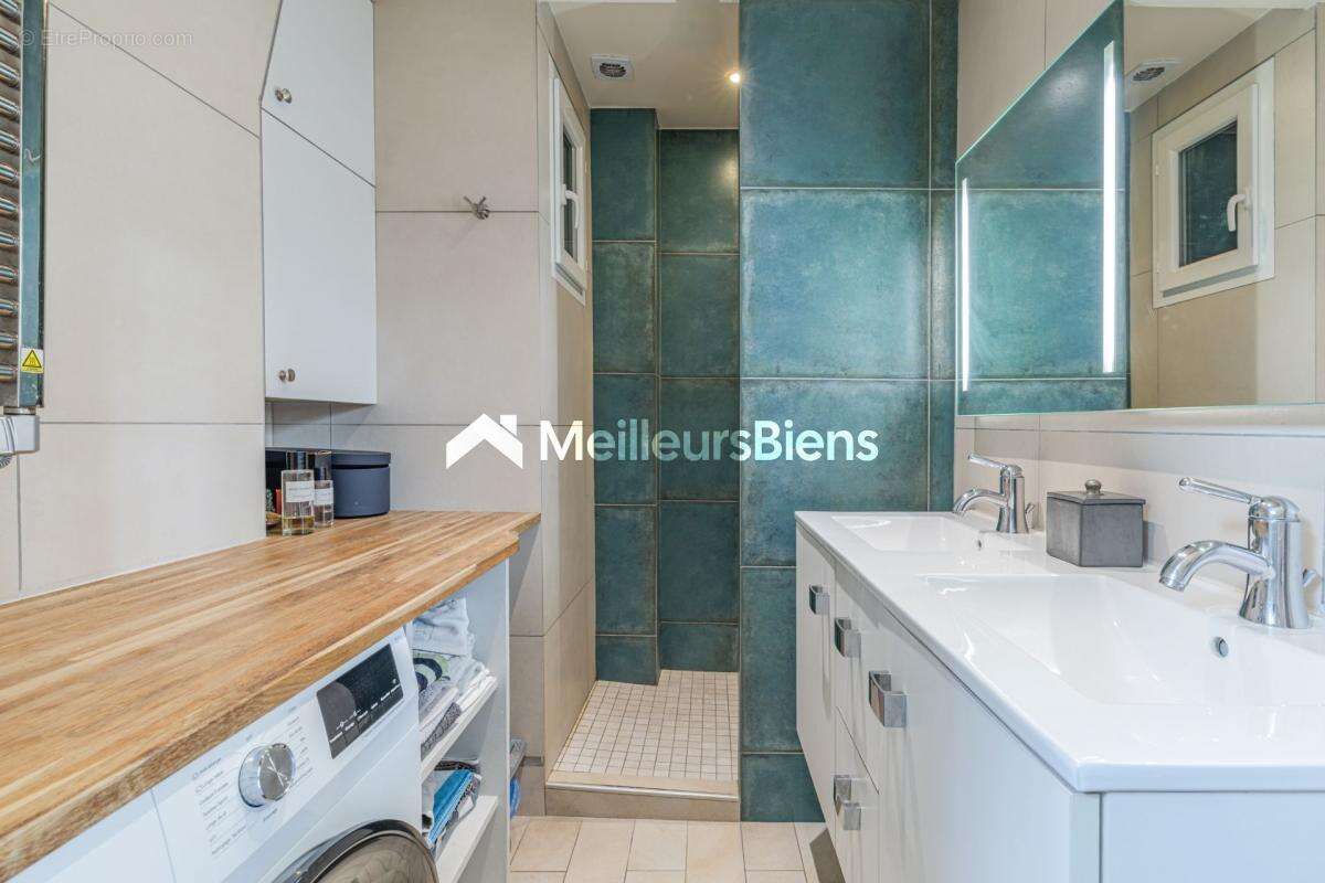Appartement à PARIS-7E