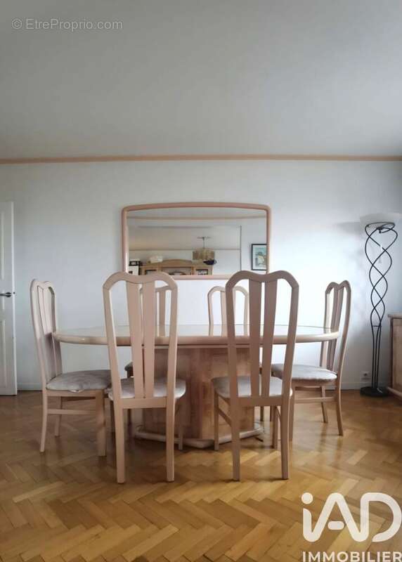 Photo 3 - Appartement à COURBEVOIE