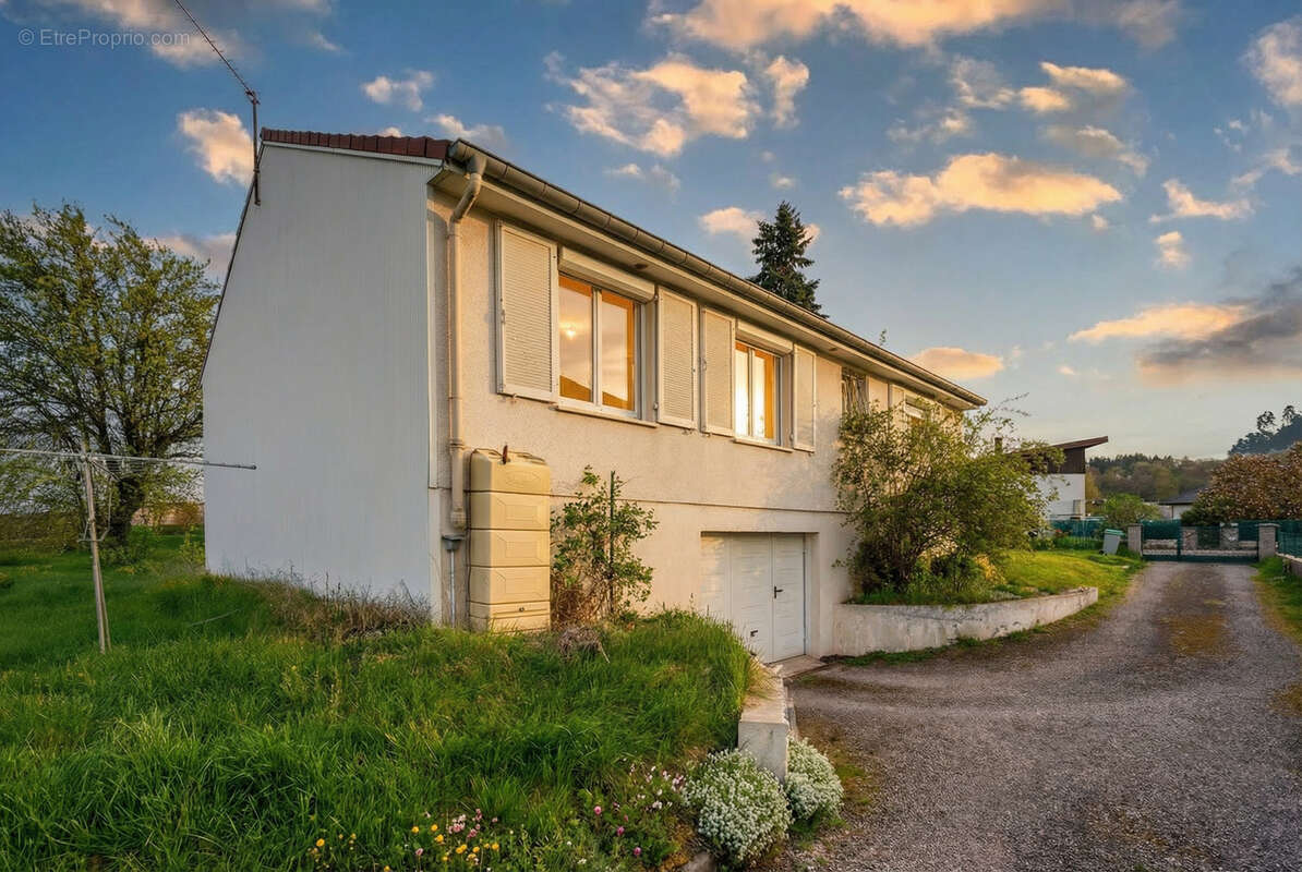 Maison à DOGNEVILLE
