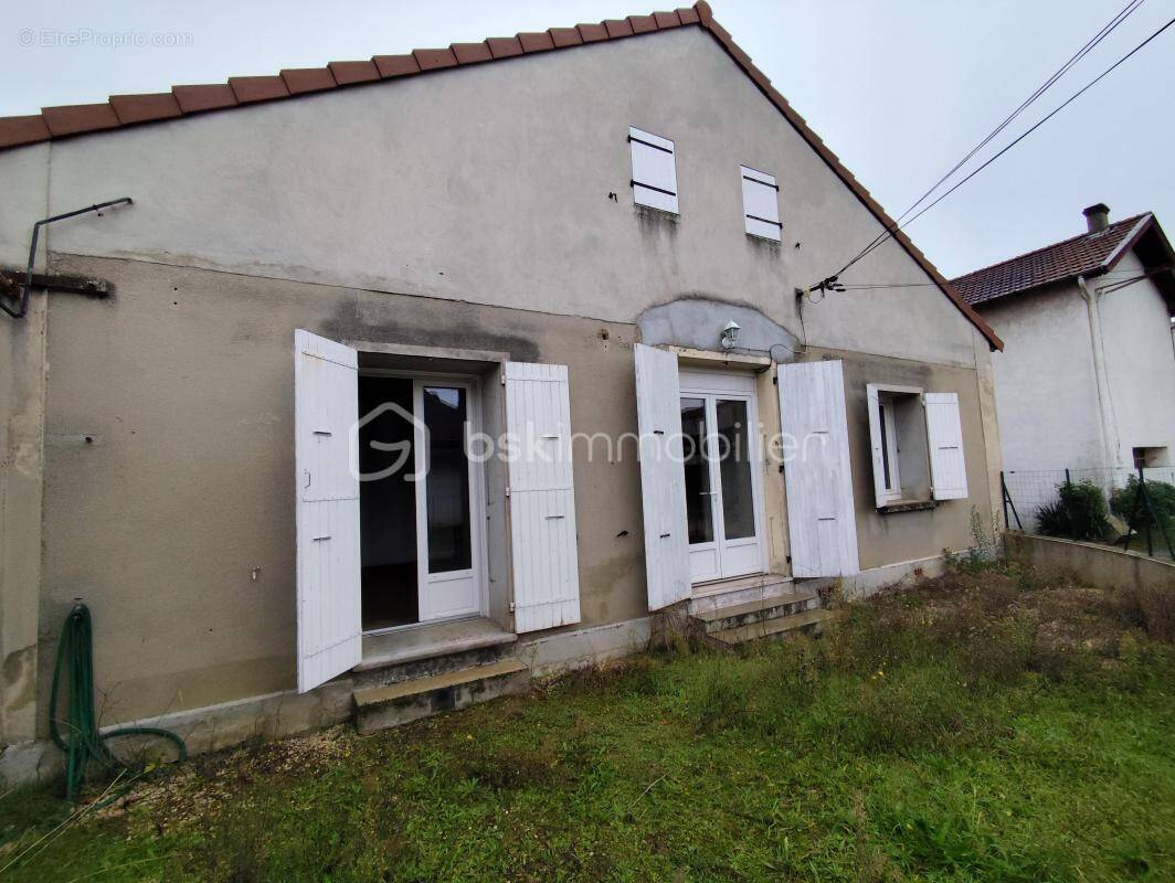 Maison à MONTELIMAR