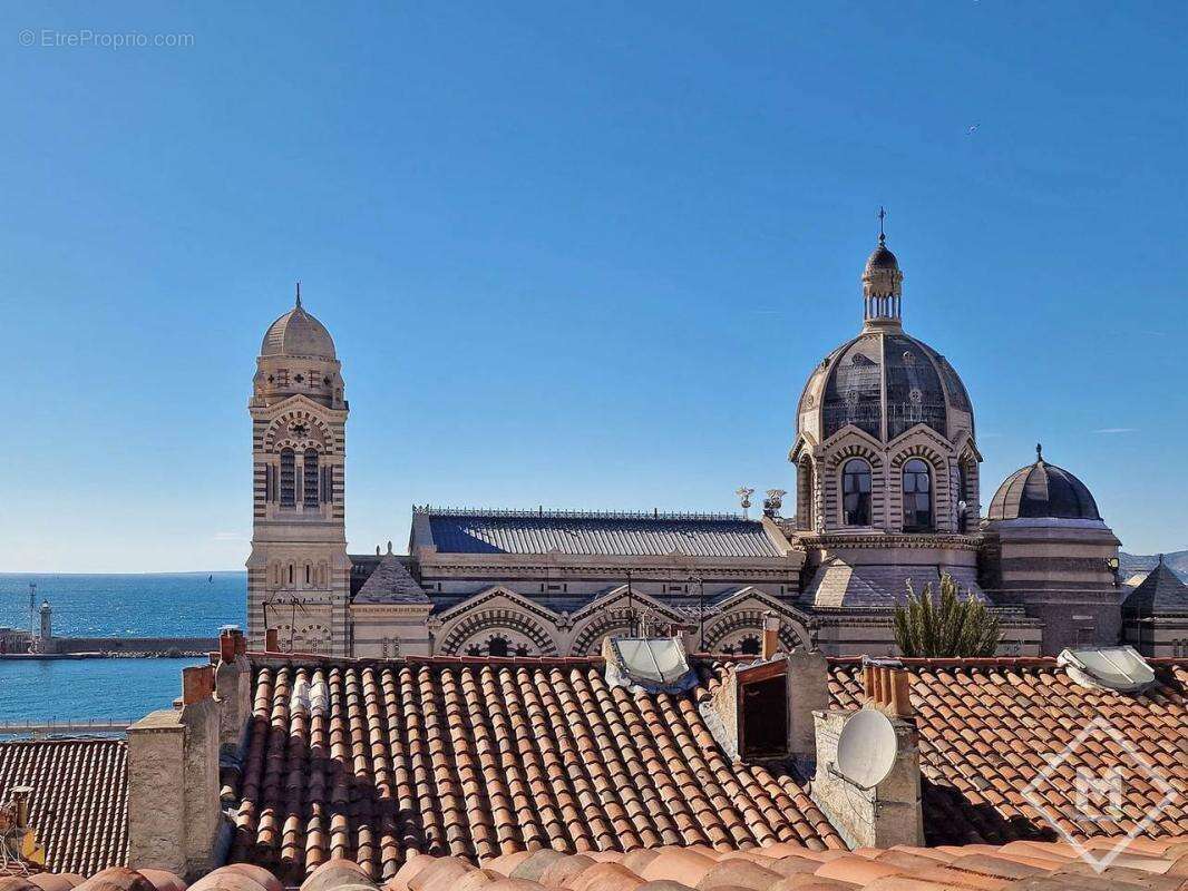 Appartement à MARSEILLE-2E