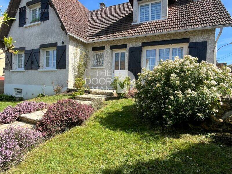 Maison à LIMOURS