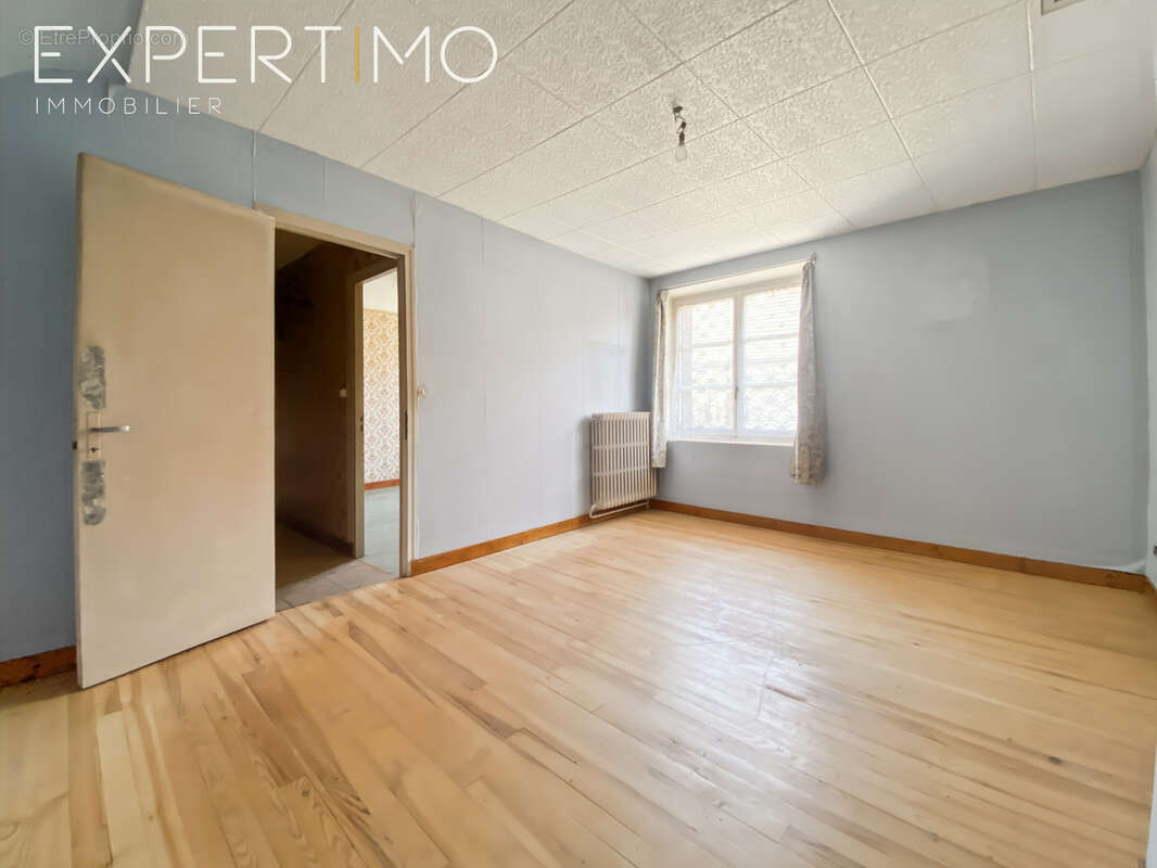 Maison à MORIGNY-CHAMPIGNY