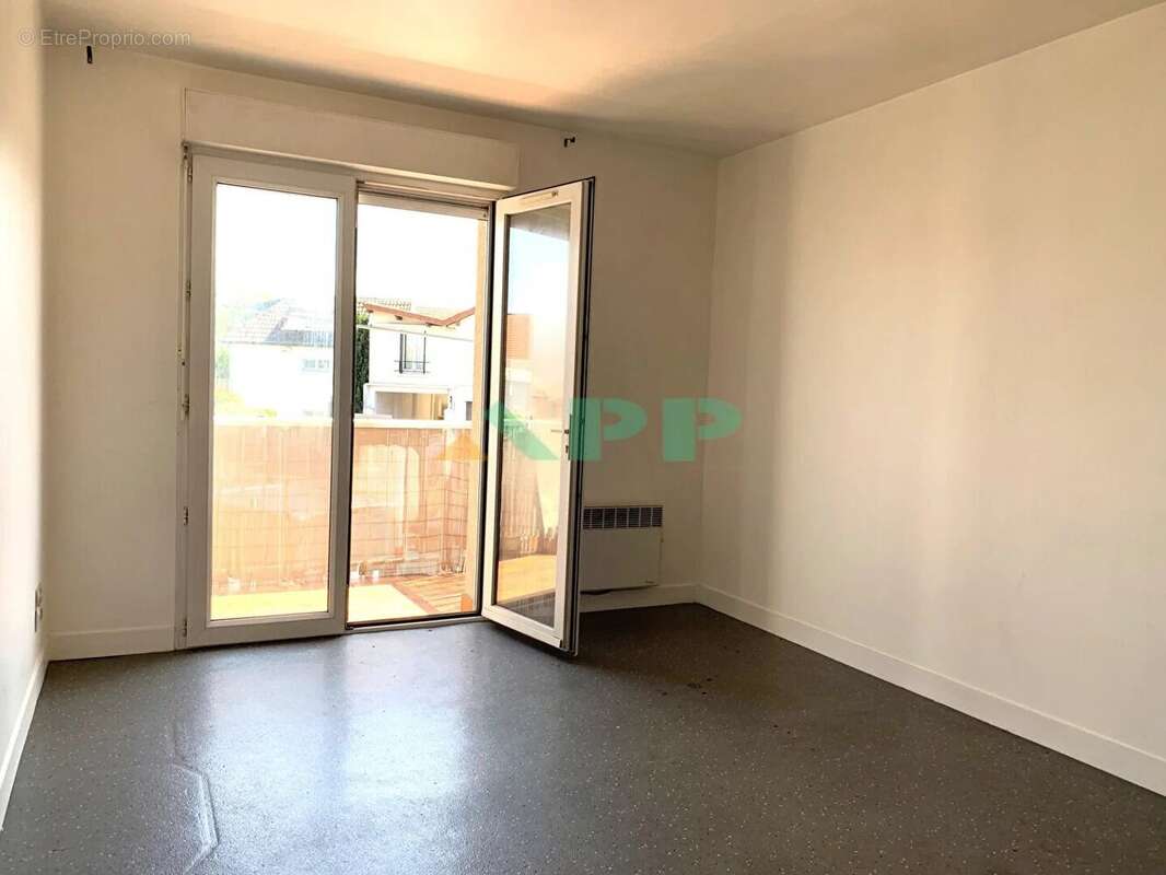 Appartement à VIGNEUX-SUR-SEINE