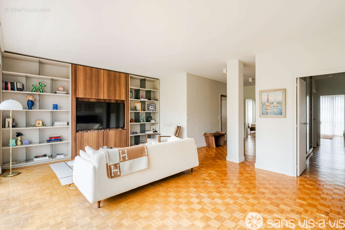Appartement à NEUILLY-SUR-SEINE