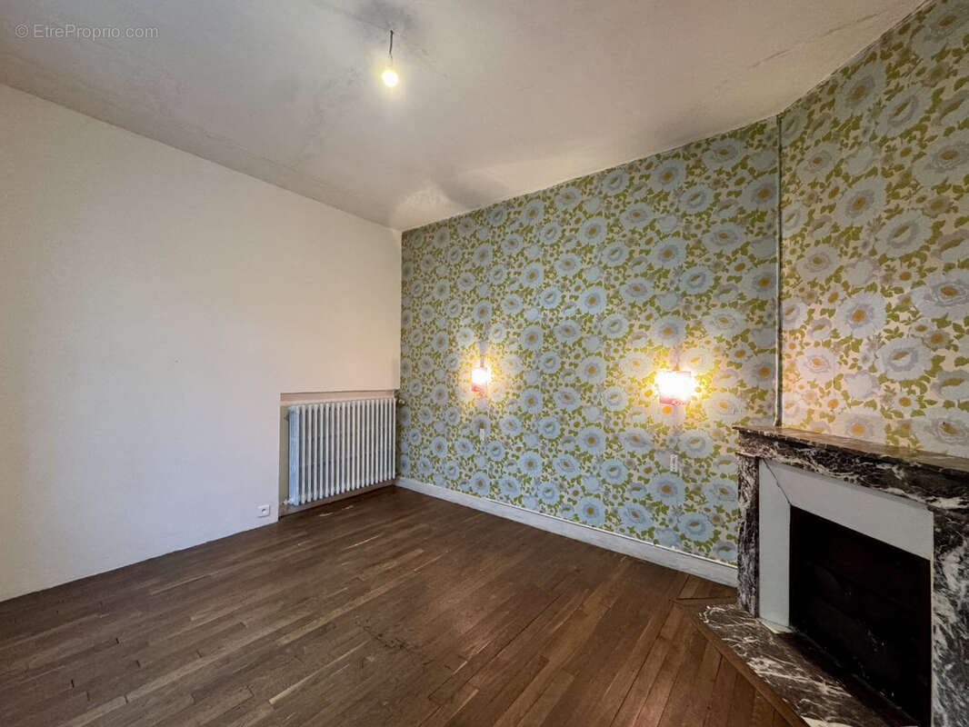 Maison à COULOMMIERS