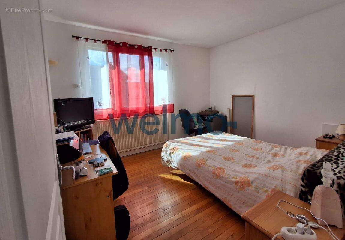 Maison à PUY-GUILLAUME