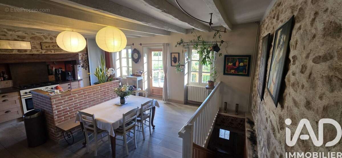 Maison 167 m² à Roumegoux  - photo 5