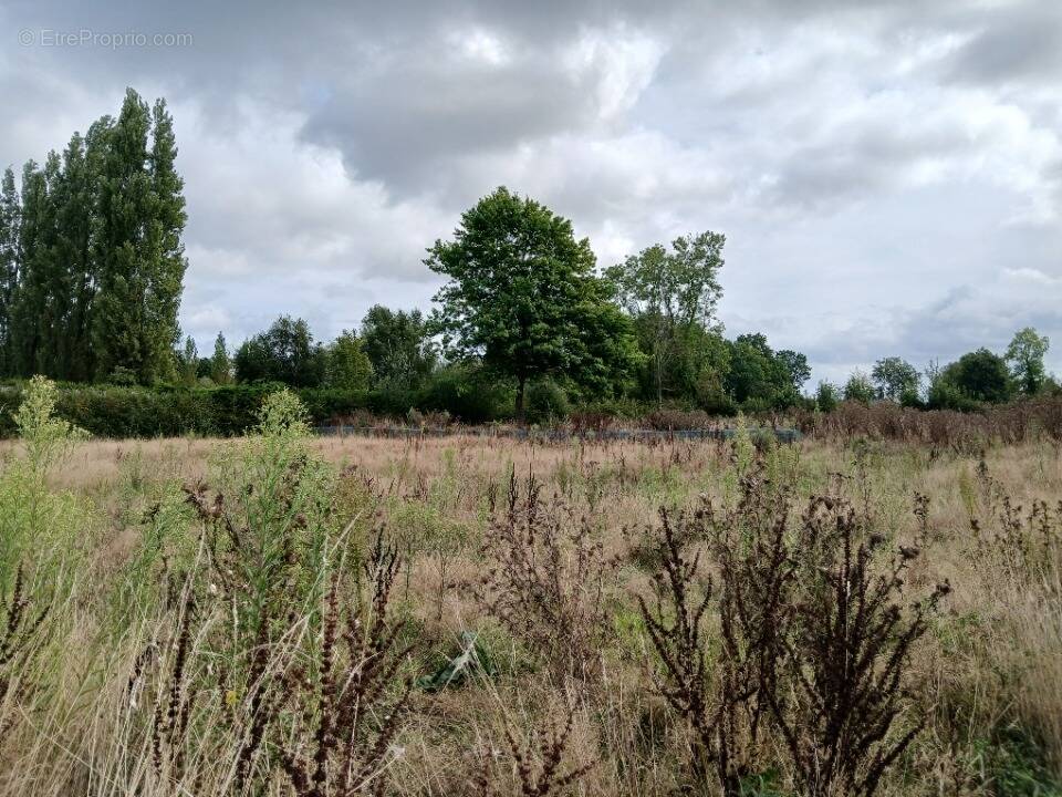 Terrain à SAINT-GATIEN-DES-BOIS