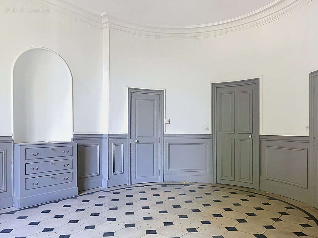 Appartement Nimes 5 pièce(s) 159.66 m2 - photo 4