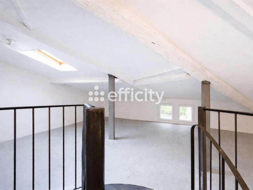 Maison à ISSY-LES-MOULINEAUX