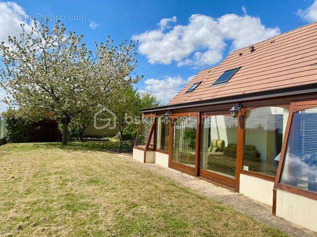 Jolie maison familiale de 180 m² au calme avec grand jardin de 1050 m² au coeur de la Beauce - photo 4