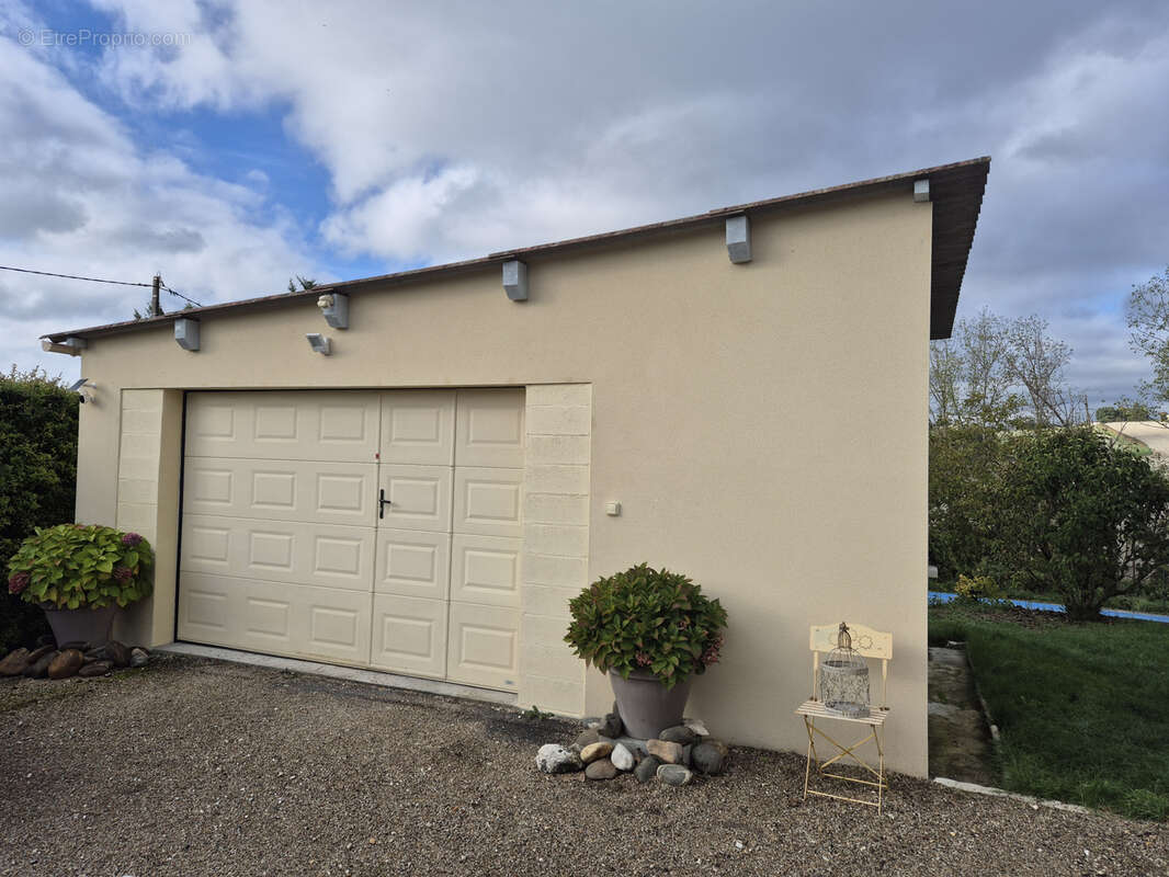 Maison à MONTAGRIER