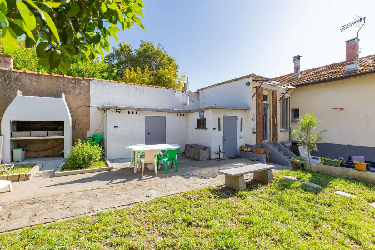 Maison à LEZIGNAN-CORBIERES