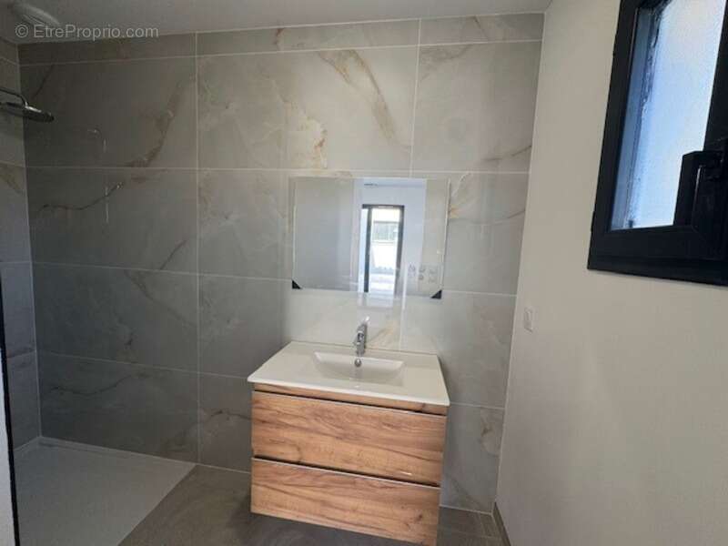 Maison à SAINT-MARTIN-DE-VALGALGUES