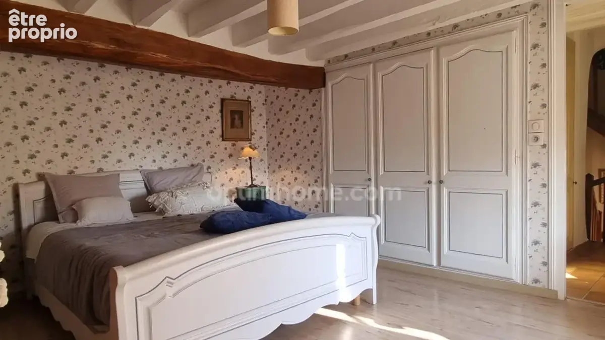 SAINT SIMEON - Longère de 11 pièces avec 2 piscines et 6 chambres sur 8700 m² - photo 15