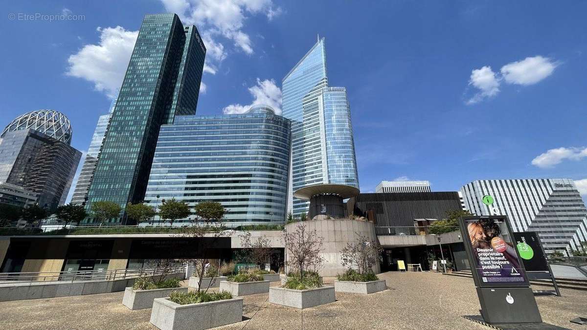 145 m² à Puteaux  - photo 2