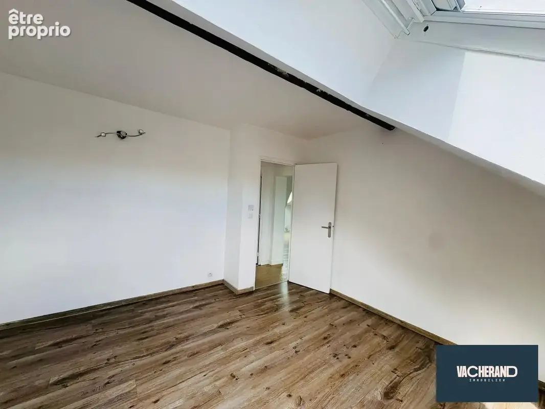 Appartement 3 pièces 70 m² à vendre à Tourcoing (59200) - photo 4