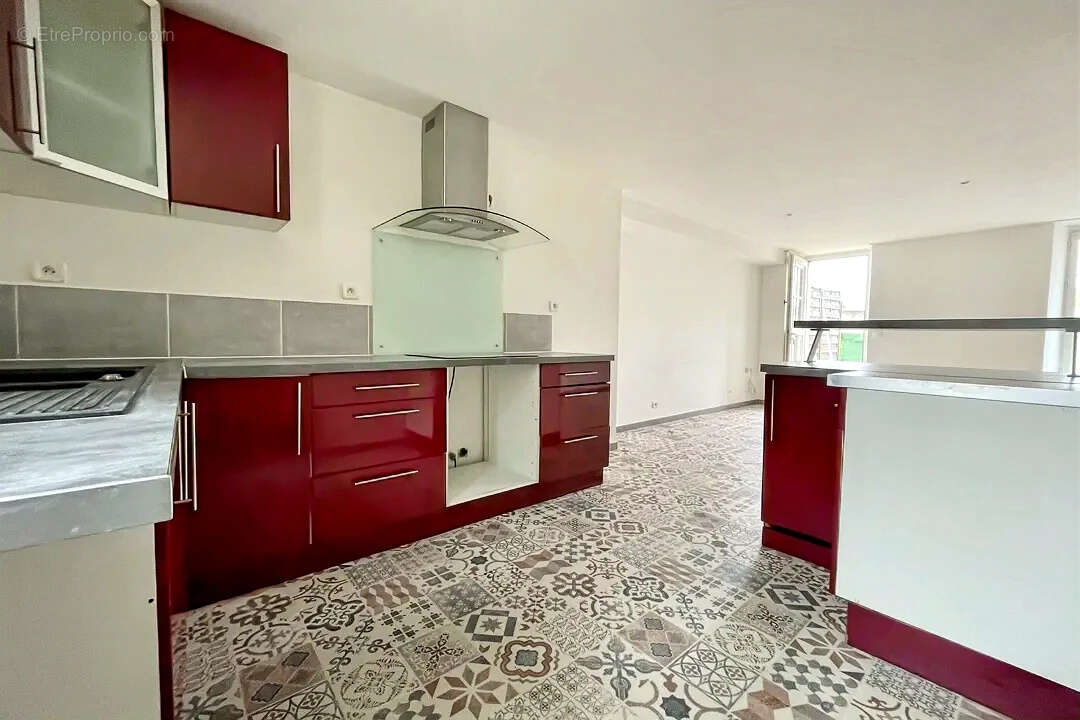 Maison à VILLENEUVE-LE-COMTE