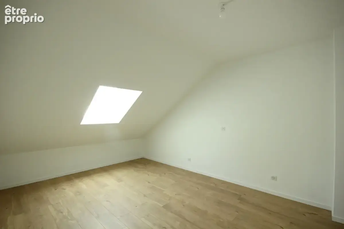 Maison Coignieres 5 pièce(s) 90 m2 - photo 6