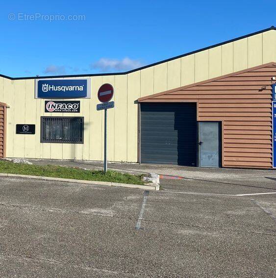 Commerce à LABLACHERE