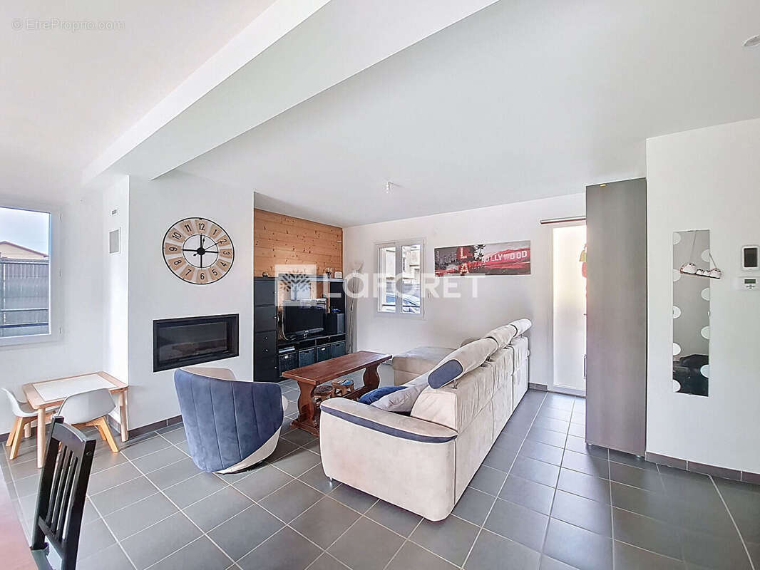 Maison à BELLEVILLE