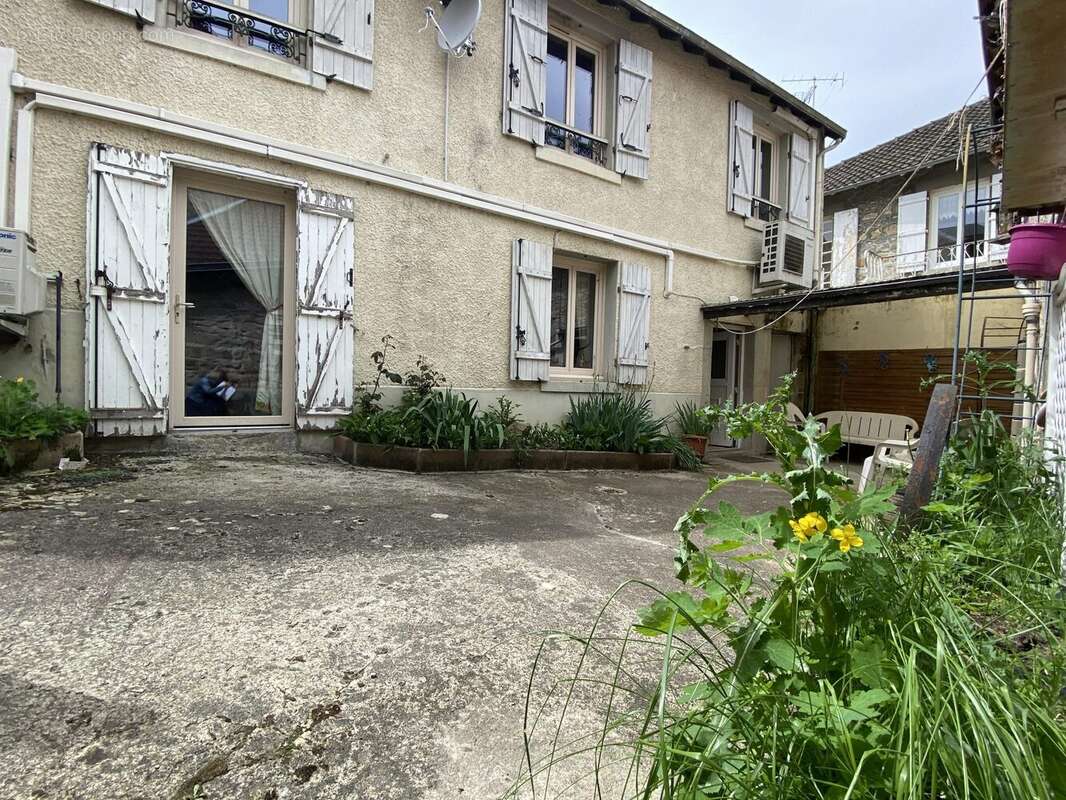 Maison 88 m² à Eymoutiers  - photo 5