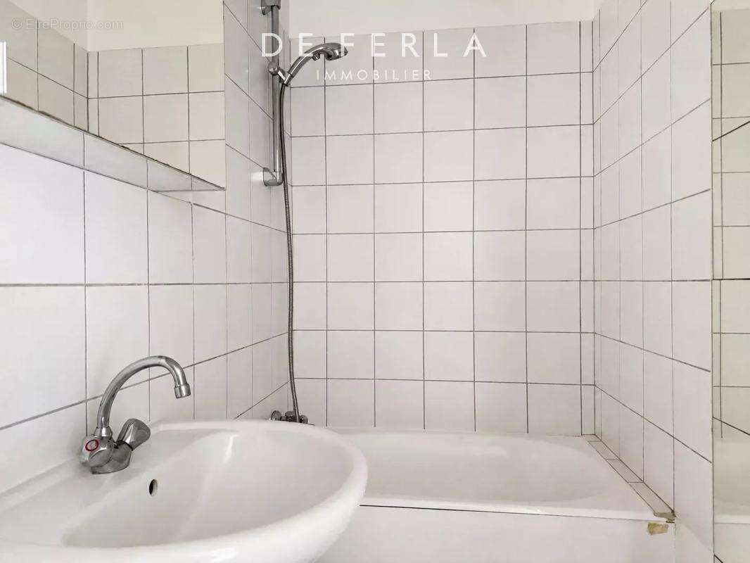 Appartement à PARIS-14E