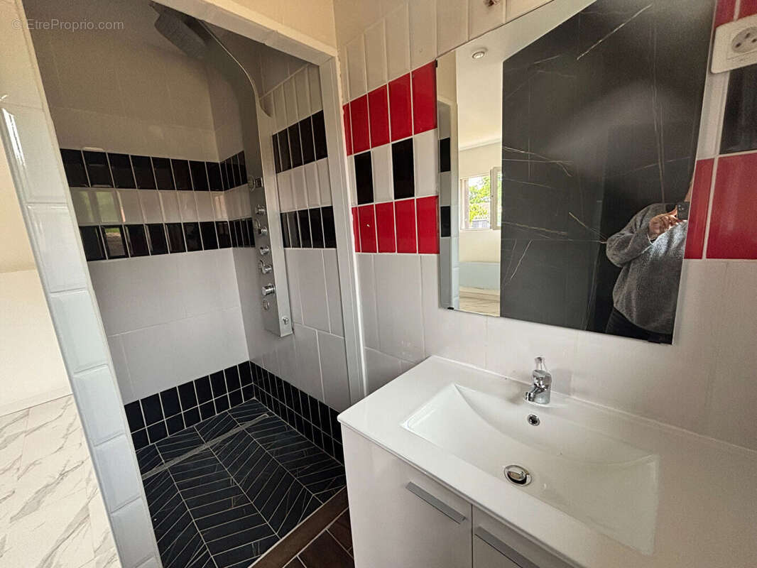 Maison à YGOS-SAINT-SATURNIN