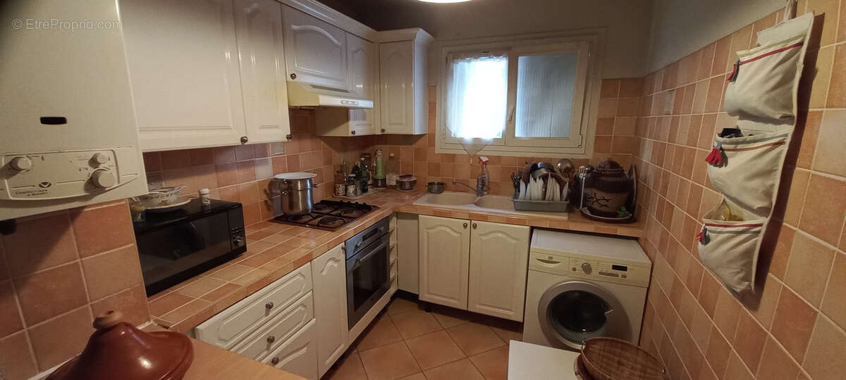 Juan les pins exclusivite centre ville 3 pieces 59 m2 vendu loue. - photo 2