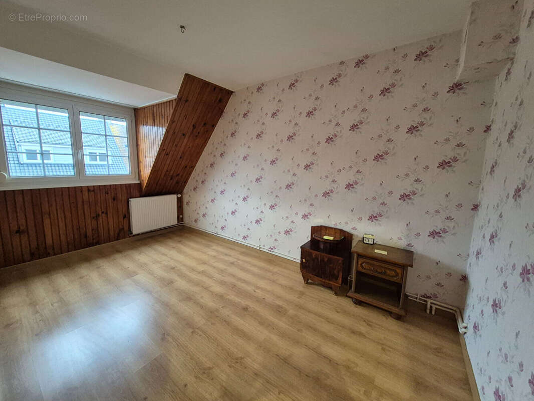 Maison à SAINT-MARTIN-AU-LAERT