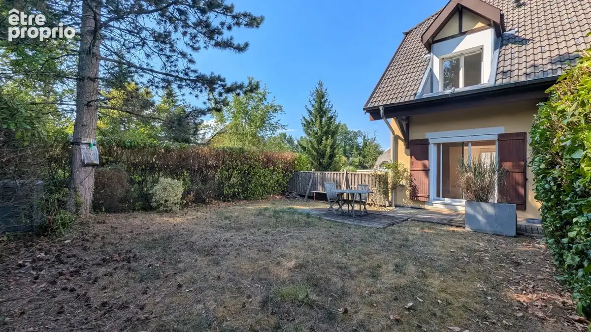 VIEUGY - T5 DUPLEX avec jardin, terrasse, cave et stationnement - photo 2