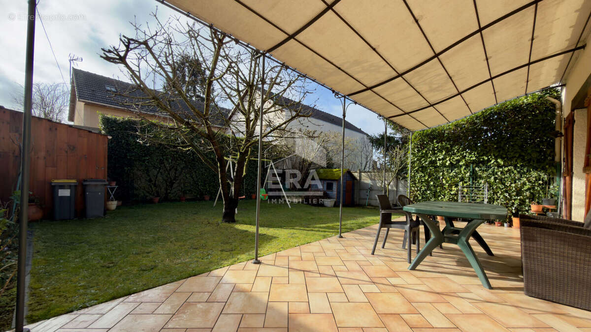 Maison à VIRY-CHATILLON