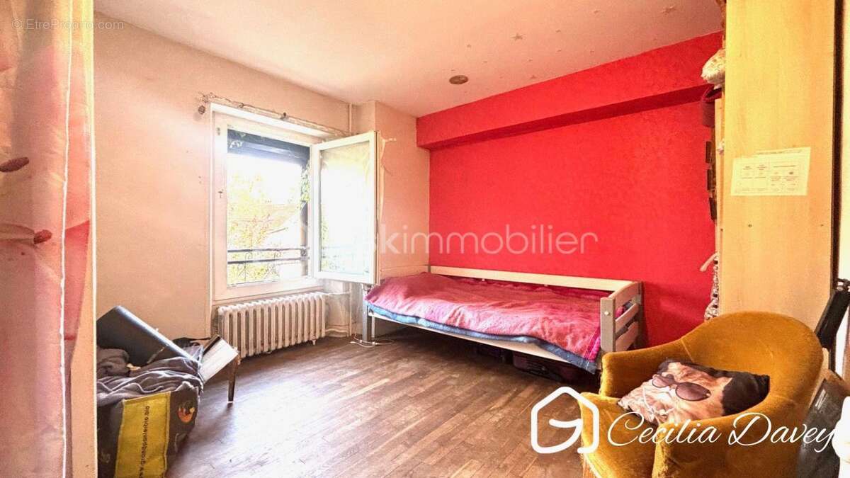 Maison à VILLENEUVE-L'ARCHEVEQUE