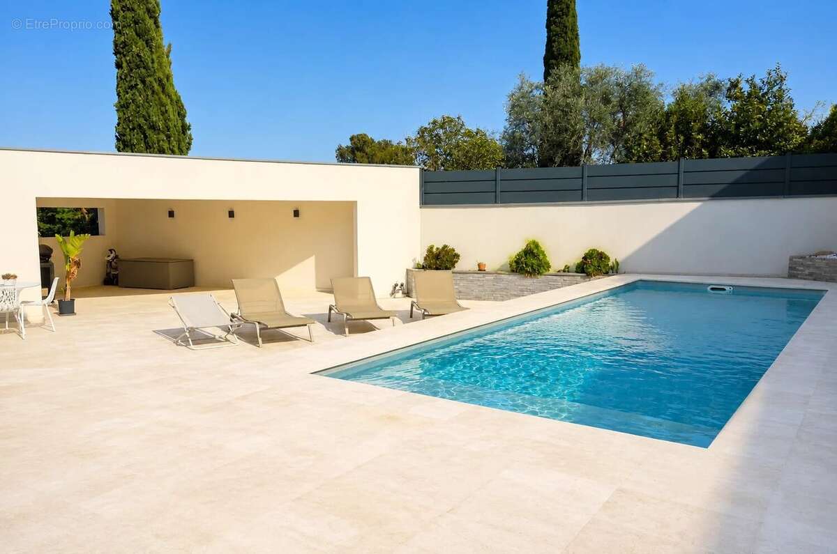 Maison à VILLENEUVE-LES-AVIGNON