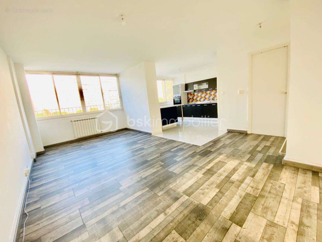 Appartement à MARSEILLE-9E