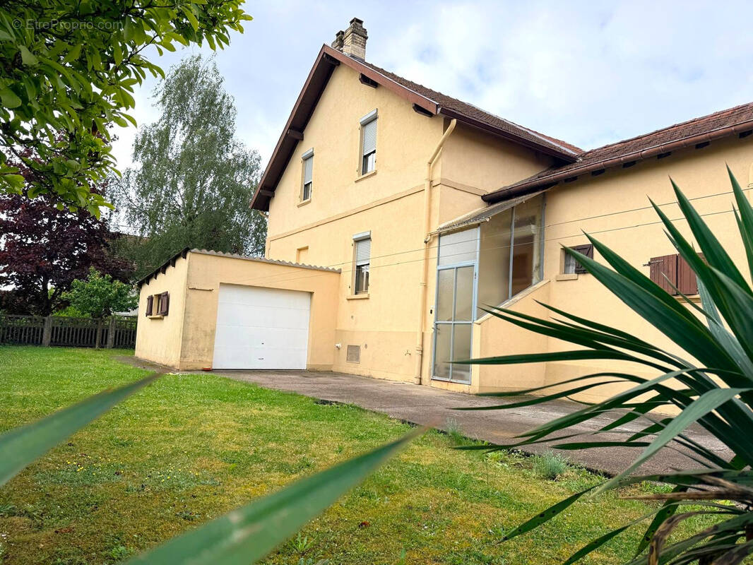 Maison à SAINTE-MARIE-AUX-CHENES