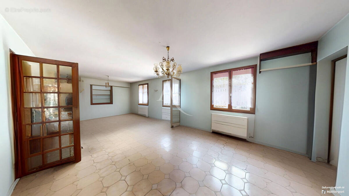 Maison à VILLENEUVE-LA-GARENNE