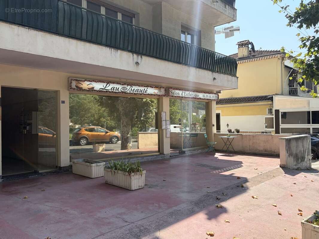Contes - hyper centre - local commercial - photo 2