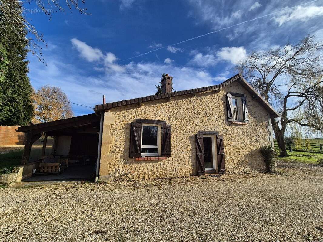 Maison à PRECIGNE