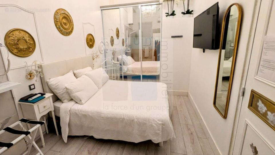 SÈTE (34) — Appartement Haussmannien XIX siècle de 254 m2 avec vue mer panoramique - photo 11