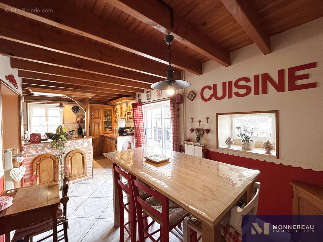 Maison à BAIGNES-SAINTE-RADEGONDE