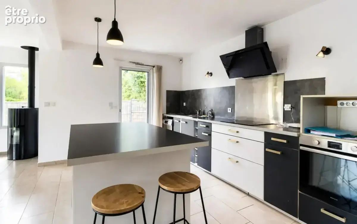 Maison contemporaine avec vie de plain-pied – Le Poteau - photo 1
