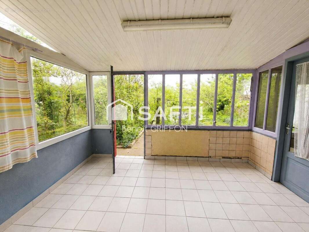 Photo 2 - Maison à LA ROMAGNE