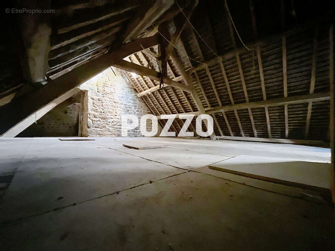 Maison à CHERENCE-LE-HERON